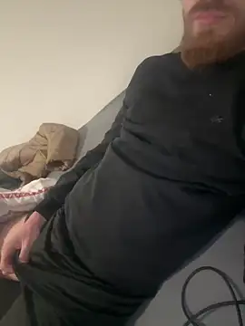 Snapshot of GimmiCumz chatting on 02.15.25 GimmiCumz online show from 02.15.25