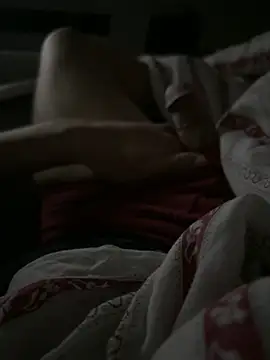 Snapshot of GimmiCumz chatting on 02.16.25 GimmiCumz online show from 02.16.25