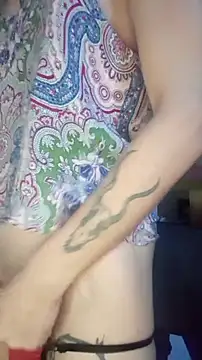 Snapshot of SuccubusTatuada chatting on 09.10.25 SuccubusTatuada online show from 09.10.25