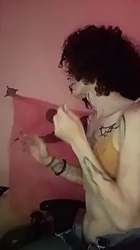 Snapshot of SuccubusTatuada chatting on 09.17.25 SuccubusTatuada online show from 09.17.25