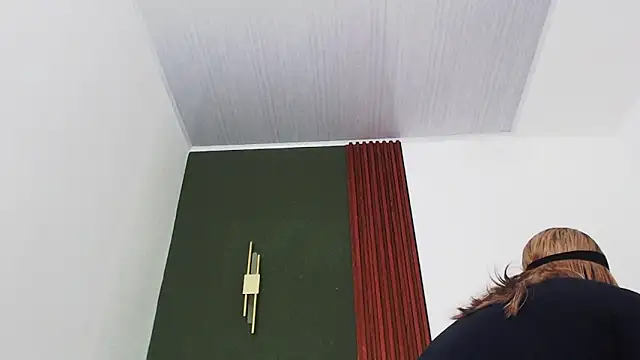 Snapshot of jean_sneider chatting on 11.25.25 jean sneider online show from 11.25.25