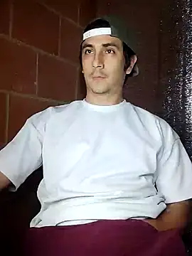 Snapshot of Rejy1992 chatting on 01.24.25 Rejy1992 online show from 01.24.25