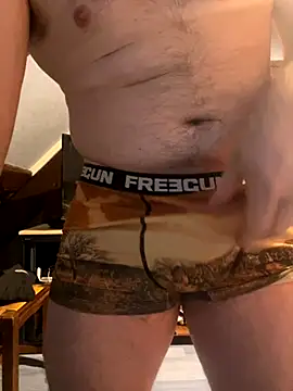 Snapshot of youlo71 chatting on 11.20.25 youlo71 online show from 11.20.25