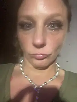 Everlyrose27 online show from 12.18.24