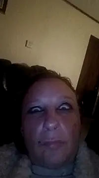 Everlyrose27 online show from 12.22.24