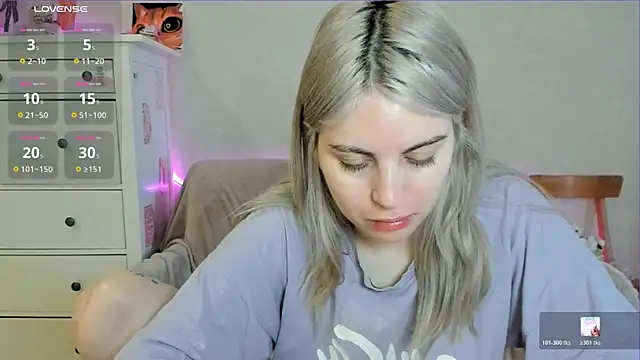 Snapshot of pawpaws chatting on 04.29.26 pawpaws online show from 04.29.26