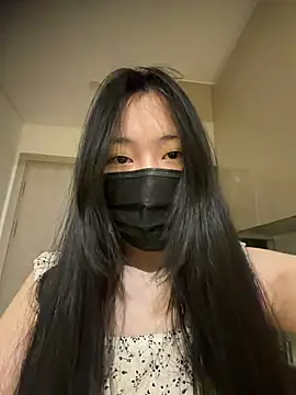 Snapshot of MEOW_MEO chatting on 02.24.26 MEOW MEO online show from 02.24.26