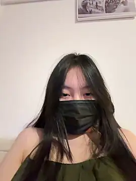 Snapshot of MEOW_MEO chatting on 04.15.26 MEOW MEO online show from 04.15.26