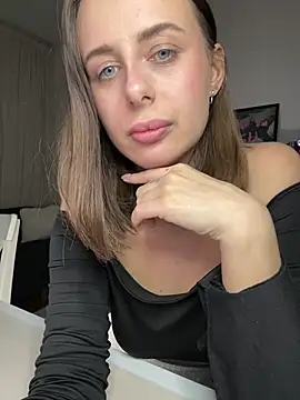 Hii Lolla online show from 02.12.25