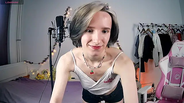 Violet Veliya online show from 03.07.25