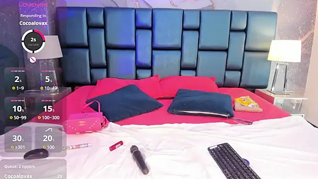 Nahomi Wild online show from 01.11.25