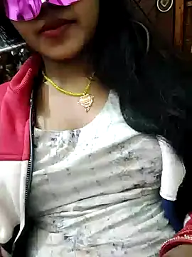 Snapshot of RADHA95 chatting on 12.15.24 RADHA95 online show from 12.15.24