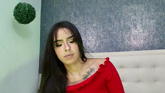 Snapshot of Cloeandtyfanny chatting on 04.01.26 Cloeandtyfanny online show from 04.01.26