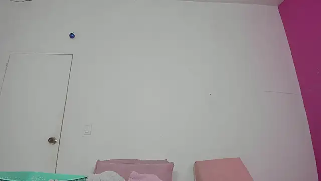 Snapshot of little_sam_ chatting on 12.21.24 little sam online show from 12.21.24