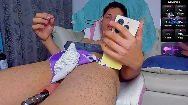 Issac james  online show from 03.05.25