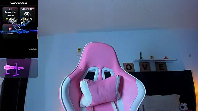 Issac james  online show from 10.03.25