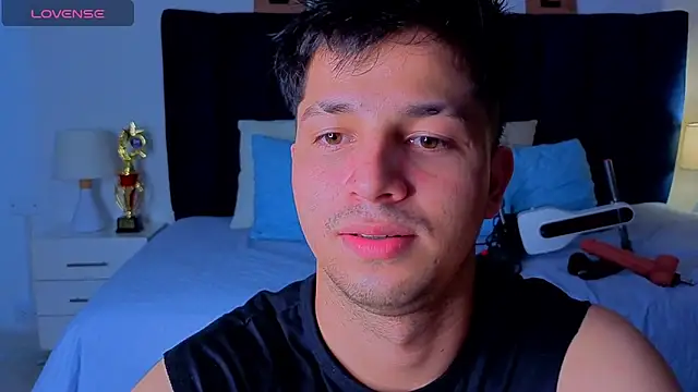 Issac james  online show from 04.11.26