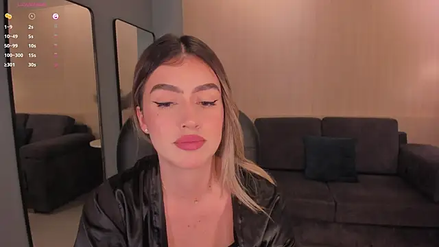 Snapshot of PaulinaSantos_ chatting on 03.09.25 PaulinaSantos online show from 03.09.25