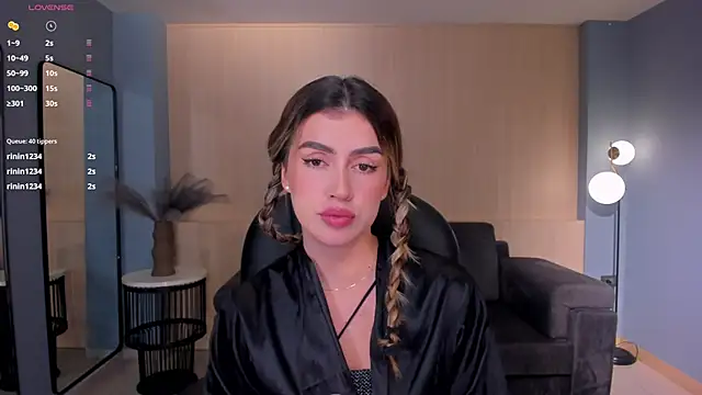 Snapshot of PaulinaSantos_ chatting on 03.16.25 PaulinaSantos online show from 03.16.25