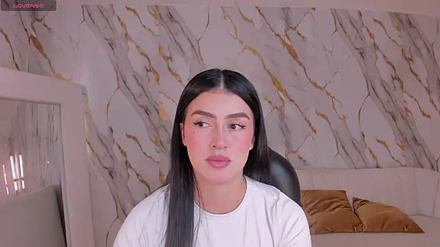 Snapshot of PaulinaSantos_ chatting on 09.28.25 PaulinaSantos online show from 09.28.25