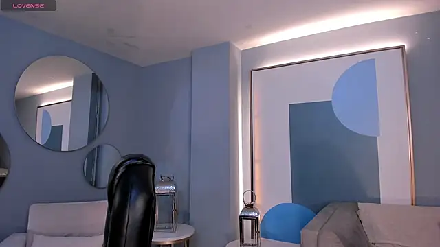 Snapshot of PaulinaSantos_ chatting on 10.14.25 PaulinaSantos online show from 10.14.25