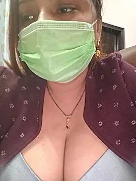 Dianaa9 online show from 11.28.25