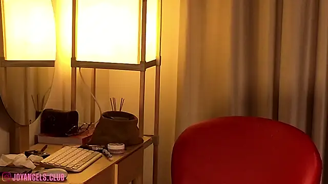 SophieCharm online show from 07.04.26