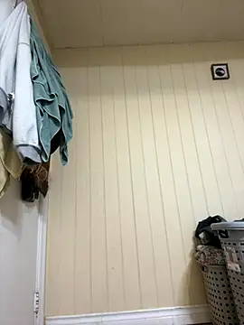 Wantsomemore2 online show from 11.13.25