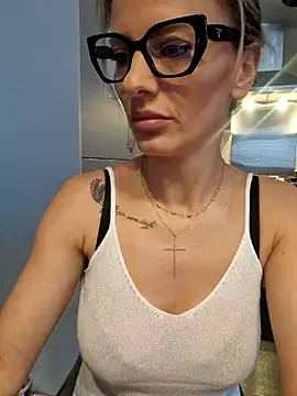 SweetMonicaUK online show from 03.11.25