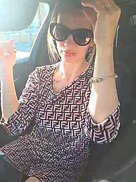 SweetMonicaUK online show from 11.04.25