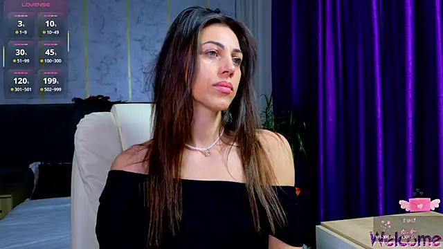 Snapshot of -KASANDRA- chatting on 11.12.25 -KASANDRA- online show from 11.12.25