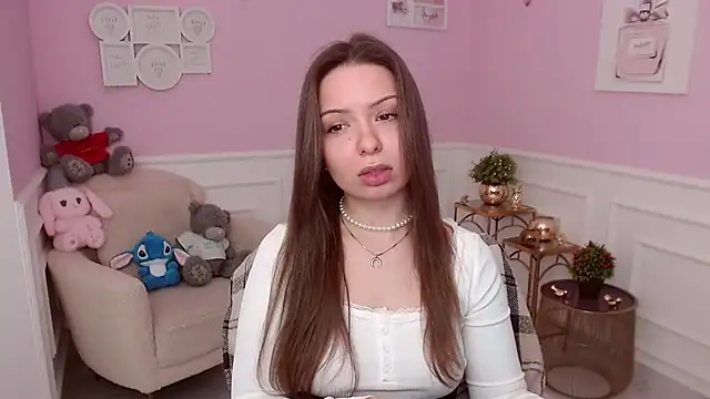 Snapshot of LucySkilar chatting on 03.29.26 LucySkilar online show from 03.29.26