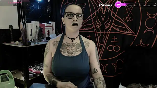 Evil Queen 666 online show from 10.23.25