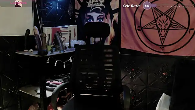Snapshot of Evil_Queen_666 chatting on 05.16.26 Evil Queen 666 online show from 05.16.26