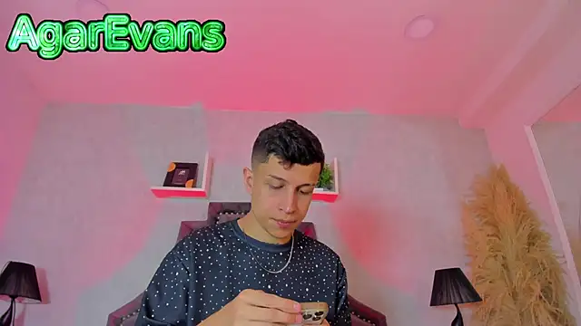 Snapshot of AgarEvans chatting on 06.23.26 AgarEvans online show from 06.23.26
