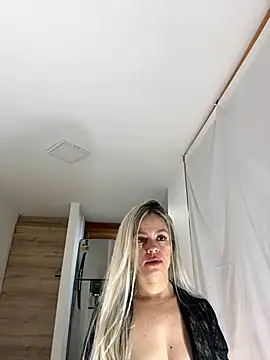 Snapshot of nicole_valencia_ chatting on 02.16.25 nicole valencia  online show from 02.16.25