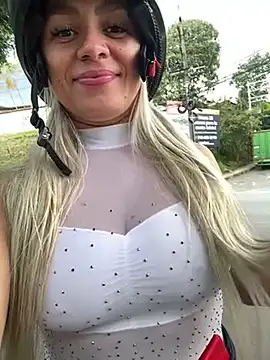 Snapshot of nicole_valencia_ chatting on 03.09.25 nicole valencia  online show from 03.09.25