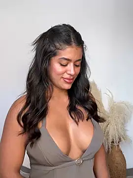 MelissaWaltton online show from 01.31.25