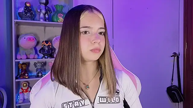 EmilyMiller  online show from 09.16.25