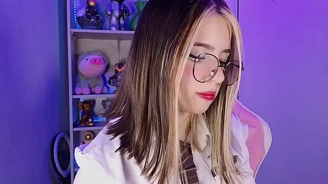 EmilyMiller  online show from 09.23.25