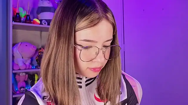 Snapshot of EmilyMiller_ chatting on 02.19.26 EmilyMiller online show from 02.19.26