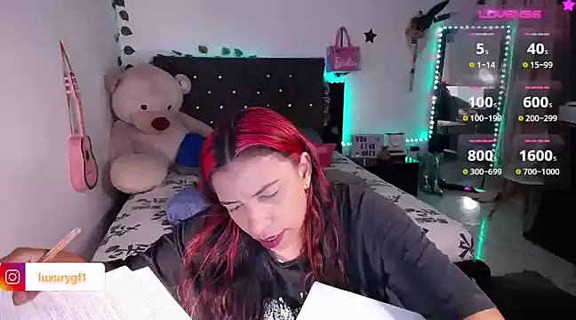 Pocahontaslovex online show from 01.14.25