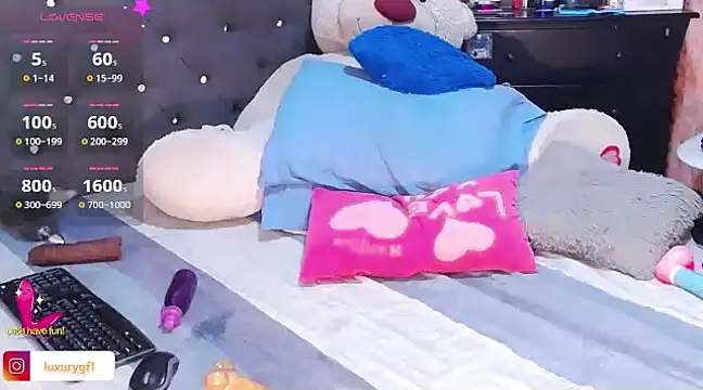 Pocahontaslovex online show from 03.09.25