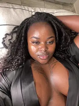 Honeycoco0211 online show from 02.13.25