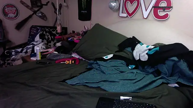 Snapshot of Blakelytgirl chatting on 01.22.25 Blakelytgirl online show from 01.22.25