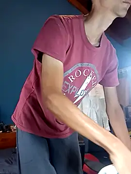 Snapshot of takumysexy chatting on 02.15.25 takumysexy online show from 02.15.25