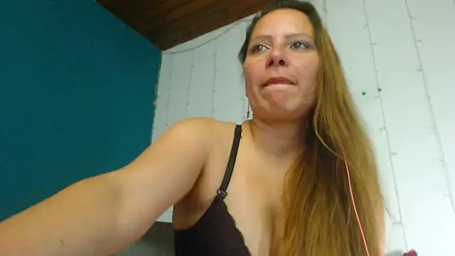 camila delarosa online show from 01.10.25