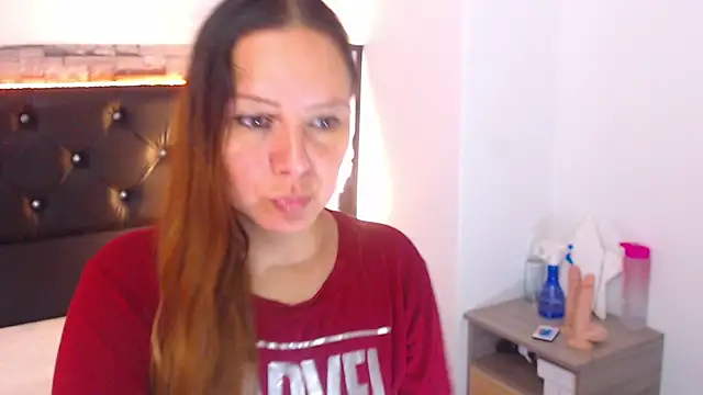 camila delarosa online show from 03.17.25