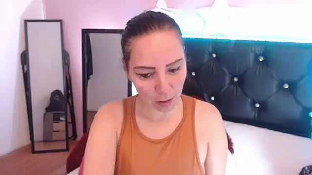 camila delarosa online show from 11.16.25