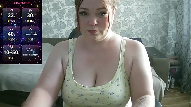 Snapshot of Sabrina_Poison chatting on 10.02.25 Sabrina Poison online show from 10.02.25